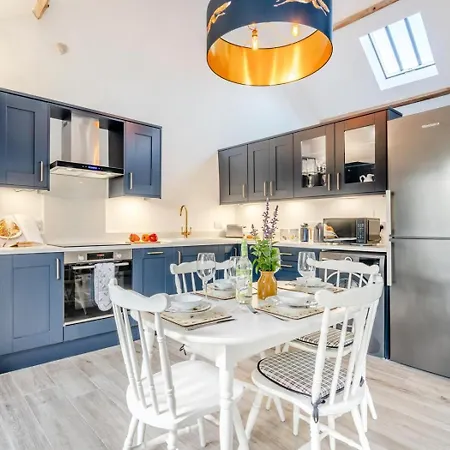 1 Bed In Oc-93101 Chop Gate