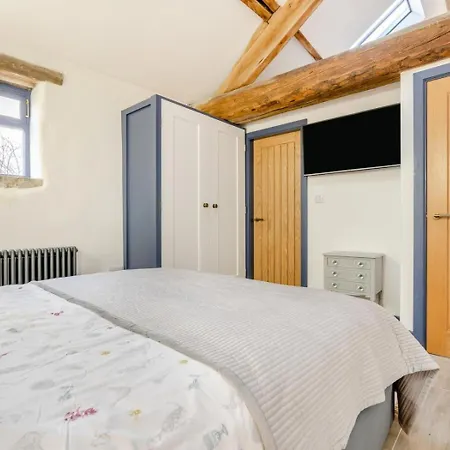 1 Bed In Oc-93101 Feriehus *